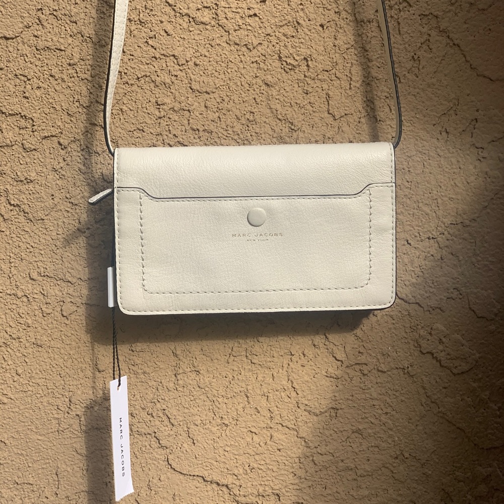 Cute white crossbody Marc Jacobs